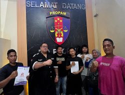 TIM FIRMA HUKUM SUBUR JAYA DAN REKAN – FERADI WPI DAMPINGI KORBAN LAPORAN DUGAAN KETIDAKPROFESIONALAN PENANGANAN PERKARA DI POLSEK BANDONGAN KE BIDPROPAM POLDA JATENG